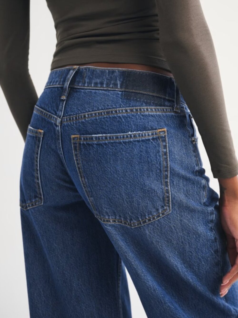 Low Rise Ultra Loose Jean Size 27 Short - Picture 6 of 7